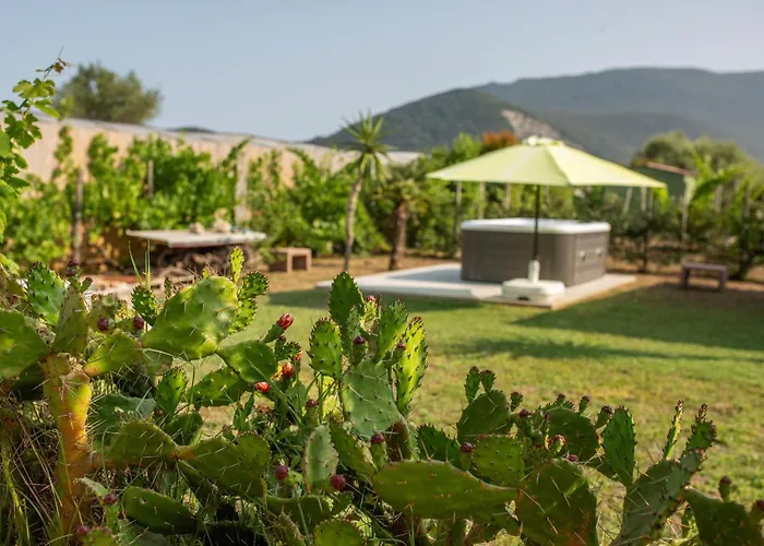 Villa LA CESA&Villino LA CASETTA Holiday Houses